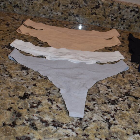 Lot of (9) Brand New Voenxe Thongs Size L - Picture 2 of 10